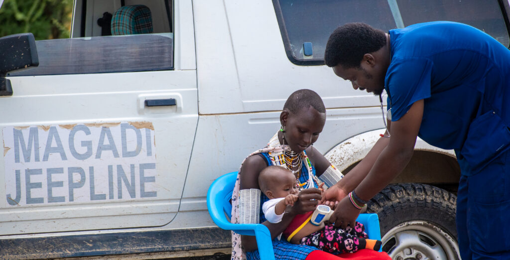 Sjuksköterska vid New Life Missions mobila klinik i Kajiado